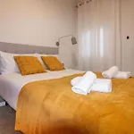& Fully Equipped In Eixample Next To Metro, Sleeps 5 Barcelona