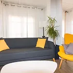 & Fully Equipped In Eixample Next To Metro, Sleeps 5 Lägenhet Barcelona