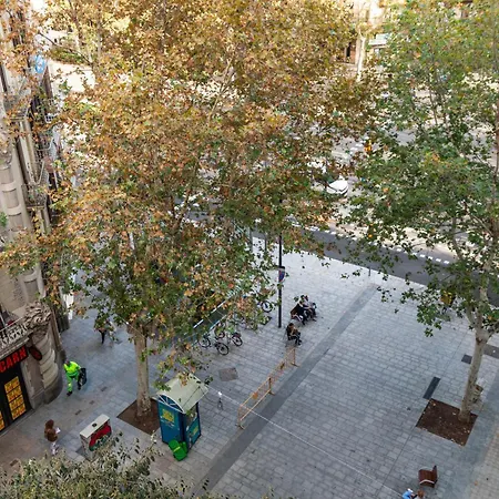 & Fully Equipped In Eixample Next To Metro, Sleeps 5 *