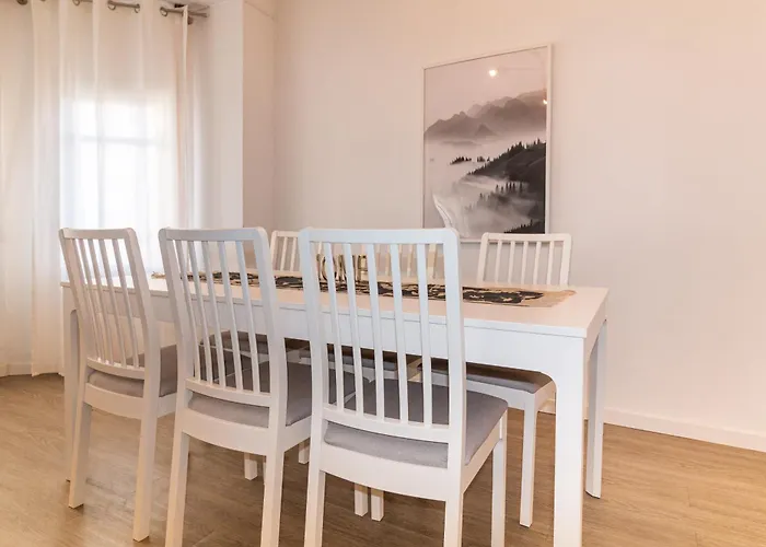 شقة & Fully Equipped In Eixample Next To Metro, Sleeps 5 برشلونة