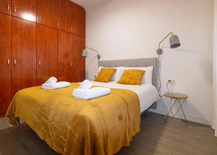Lejlighed & Fully Equipped In Eixample Next To Metro, Sleeps 5 Barcelona