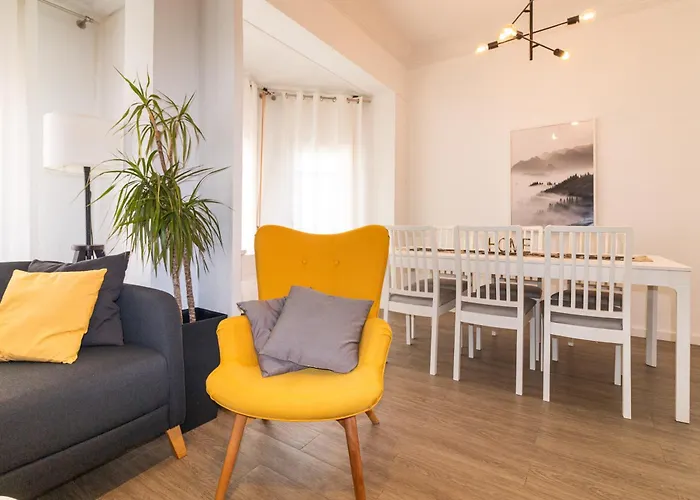 & Fully Equipped In Eixample Next To Metro, Sleeps 5 Lejlighed *