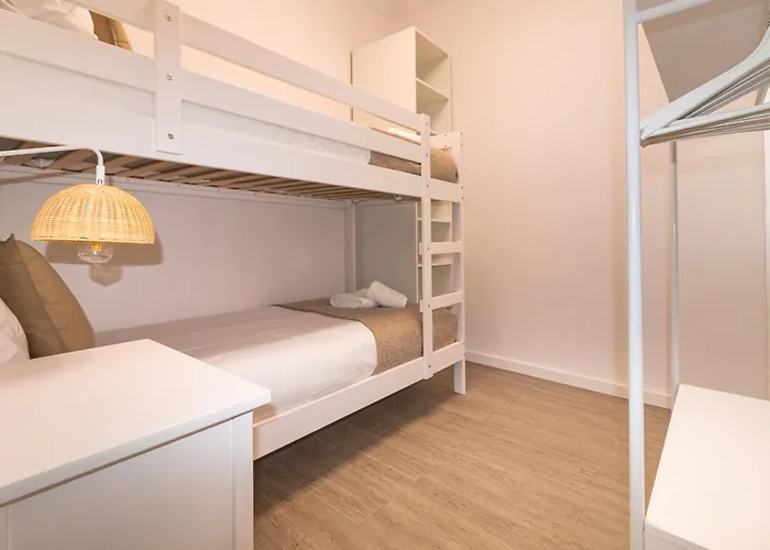 Lejlighed & Fully Equipped In Eixample Next To Metro, Sleeps 5 Barcelona