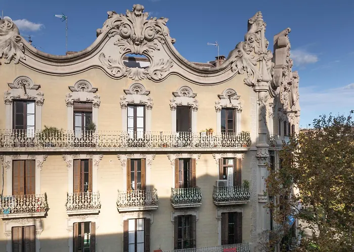 Lejlighed & Fully Equipped In Eixample Next To Metro, Sleeps 5